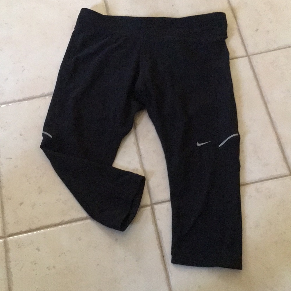 Nike dri-fit 3/4 shorts leggings zipper pocket M
